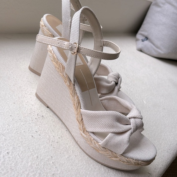 Dolce Vita Cream Wedge Espadrilles size 9. Never worn - Picture 3 of 5